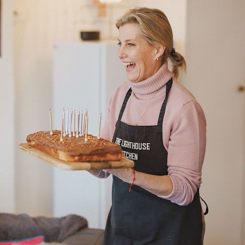 Sophie Wessex volunteers in kitchens to feed NHS staff during COVID-19 ...