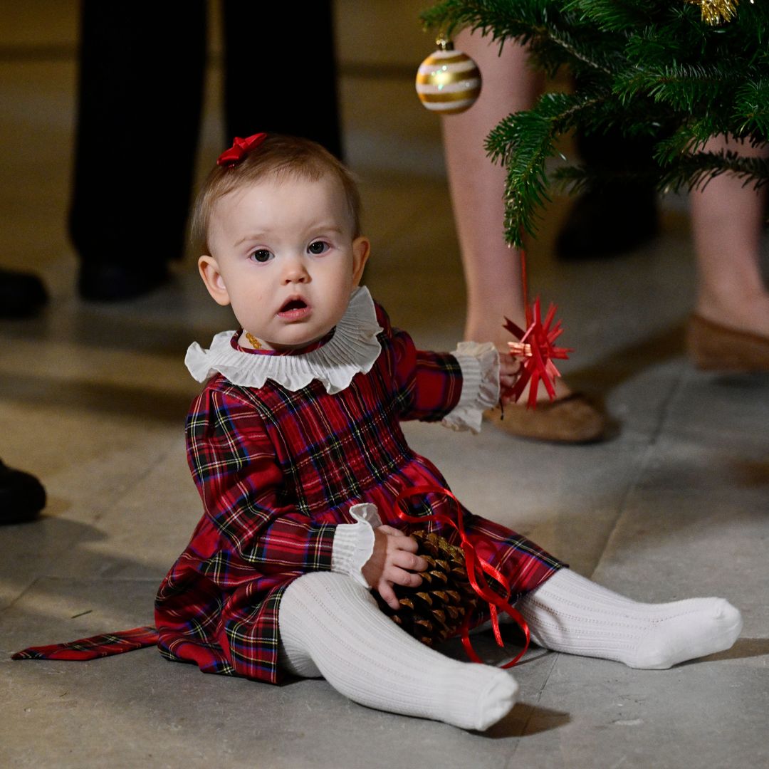 The biggest royal moments of the week: Christmas cards, a charity visit and more