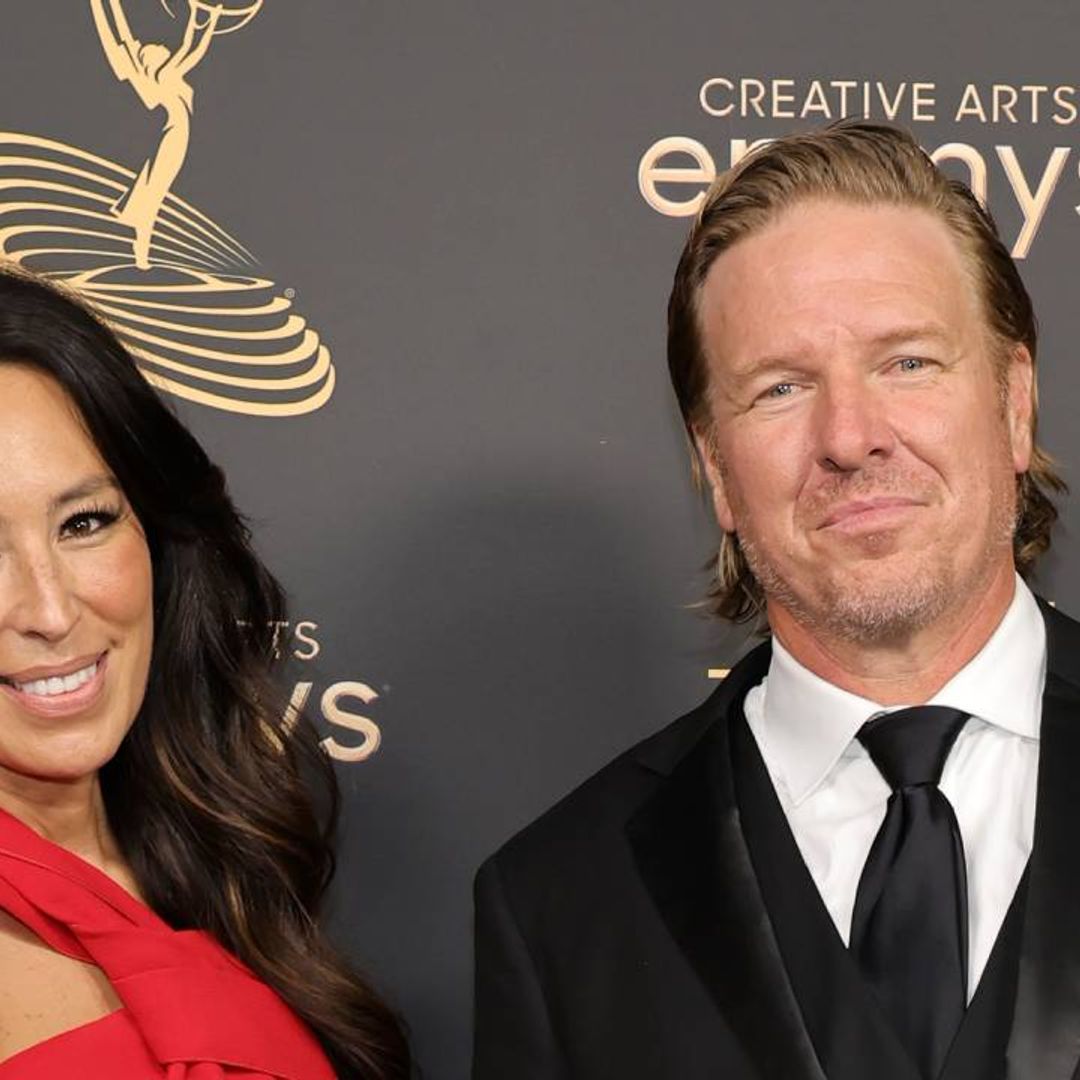 Joanna Gaines shares sentimental photo with rarely-seen sisters and mom as they discuss their upbringing