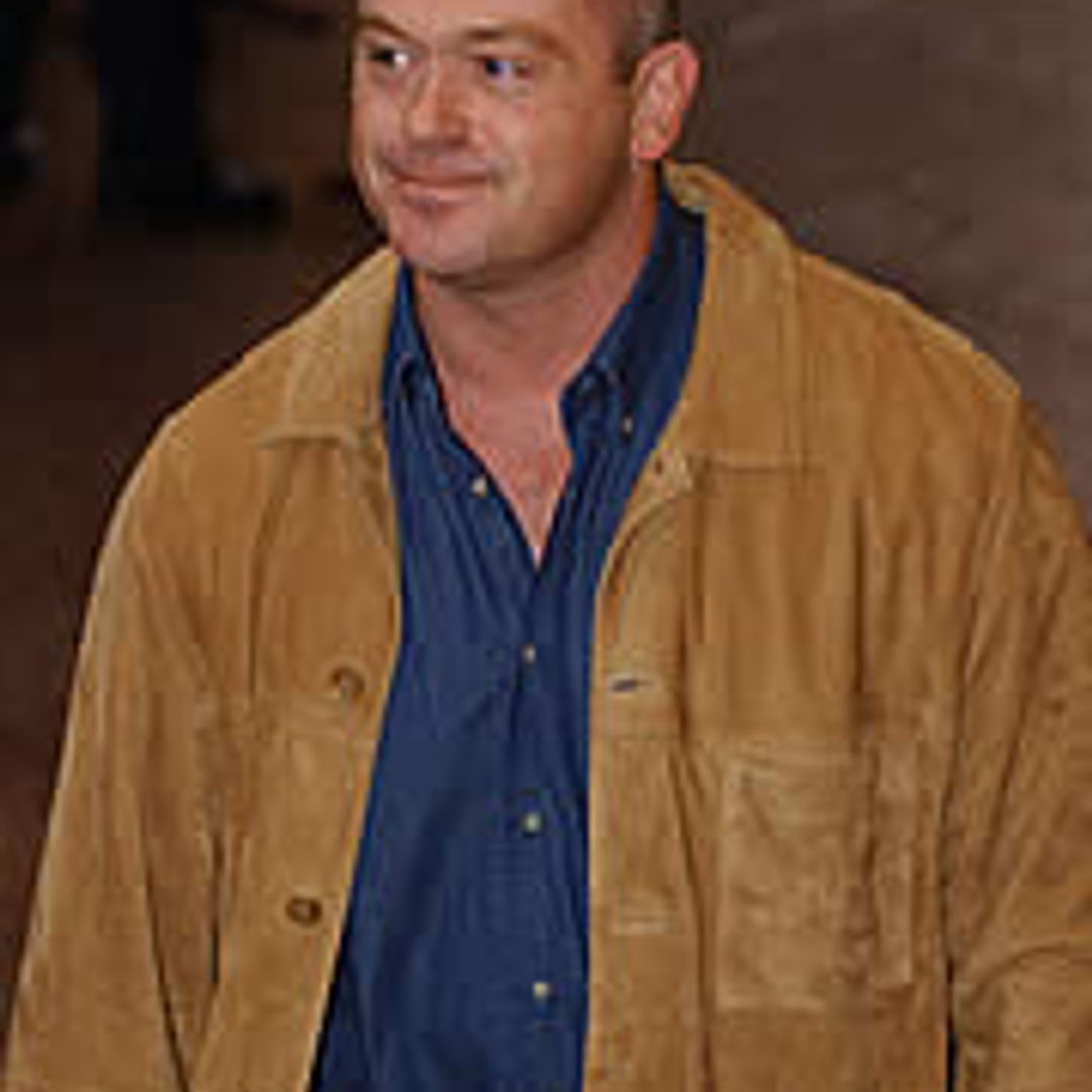 Roman soldiers no match for Ross Kemp