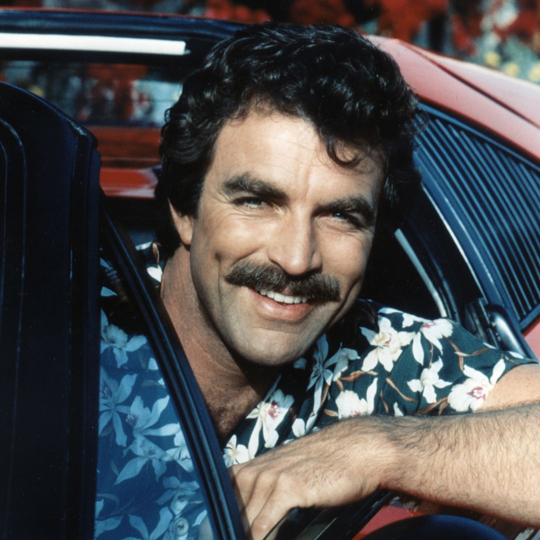 Tom Selleck on the set of the TV series 'Magnum'.