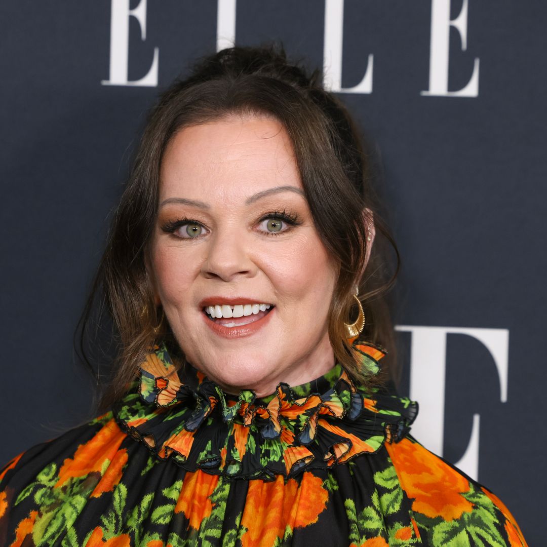 Melissa McCarthy looks incredible as she lights up her new SNL hosting spot