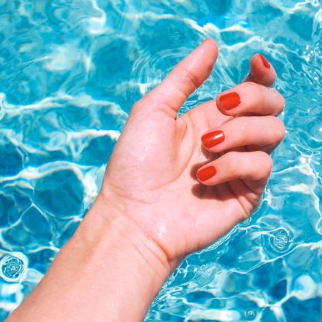 How much do beauty editors spend on pre-holiday prep?