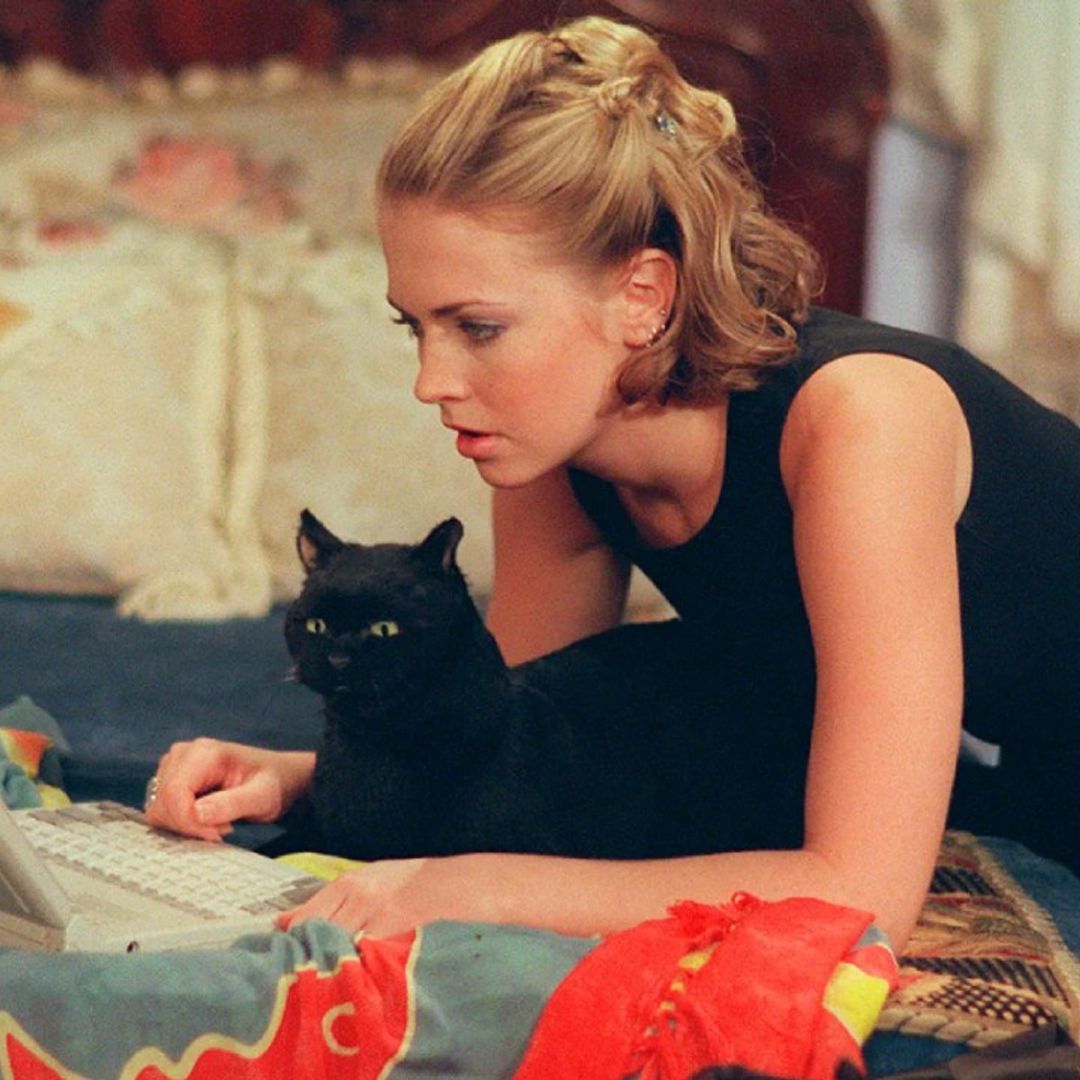 The iconic Sabrina the Teenage Witch house is open to the public this Halloween for all your spooky shots