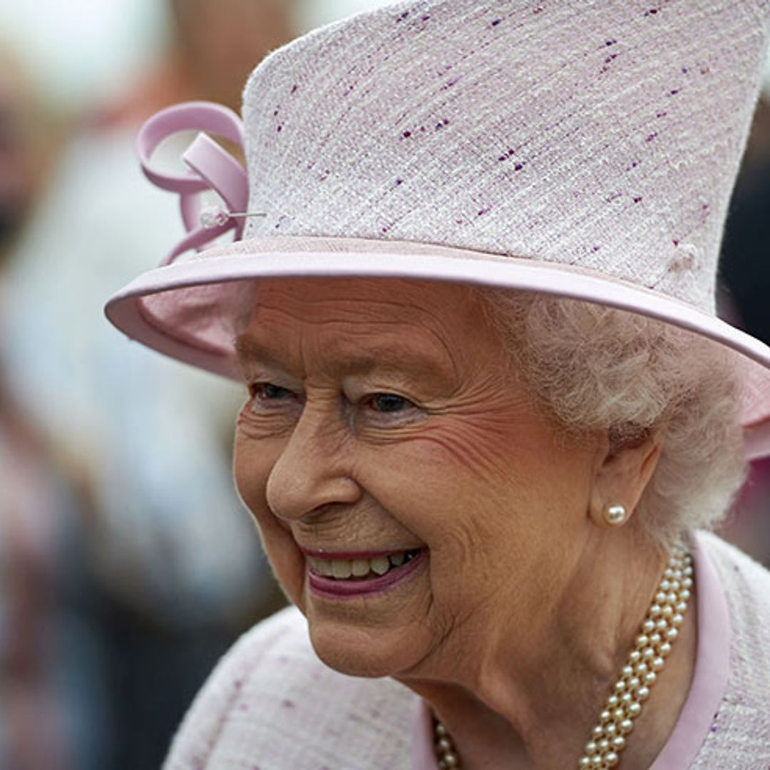 The Queen shocks locals by visiting Scotland pub for dinner