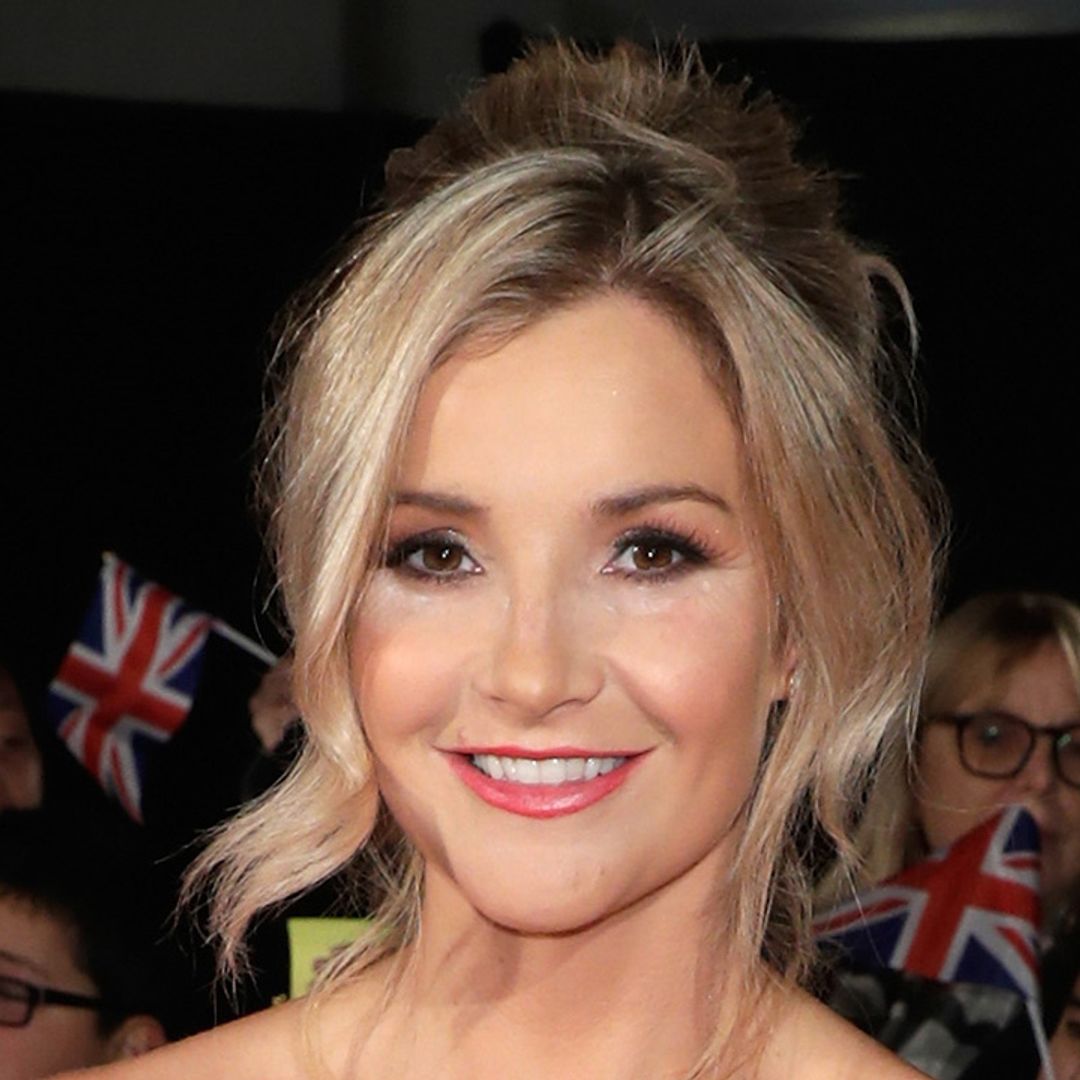 Helen Skelton shows off incredible flexibility in sultry black ensemble