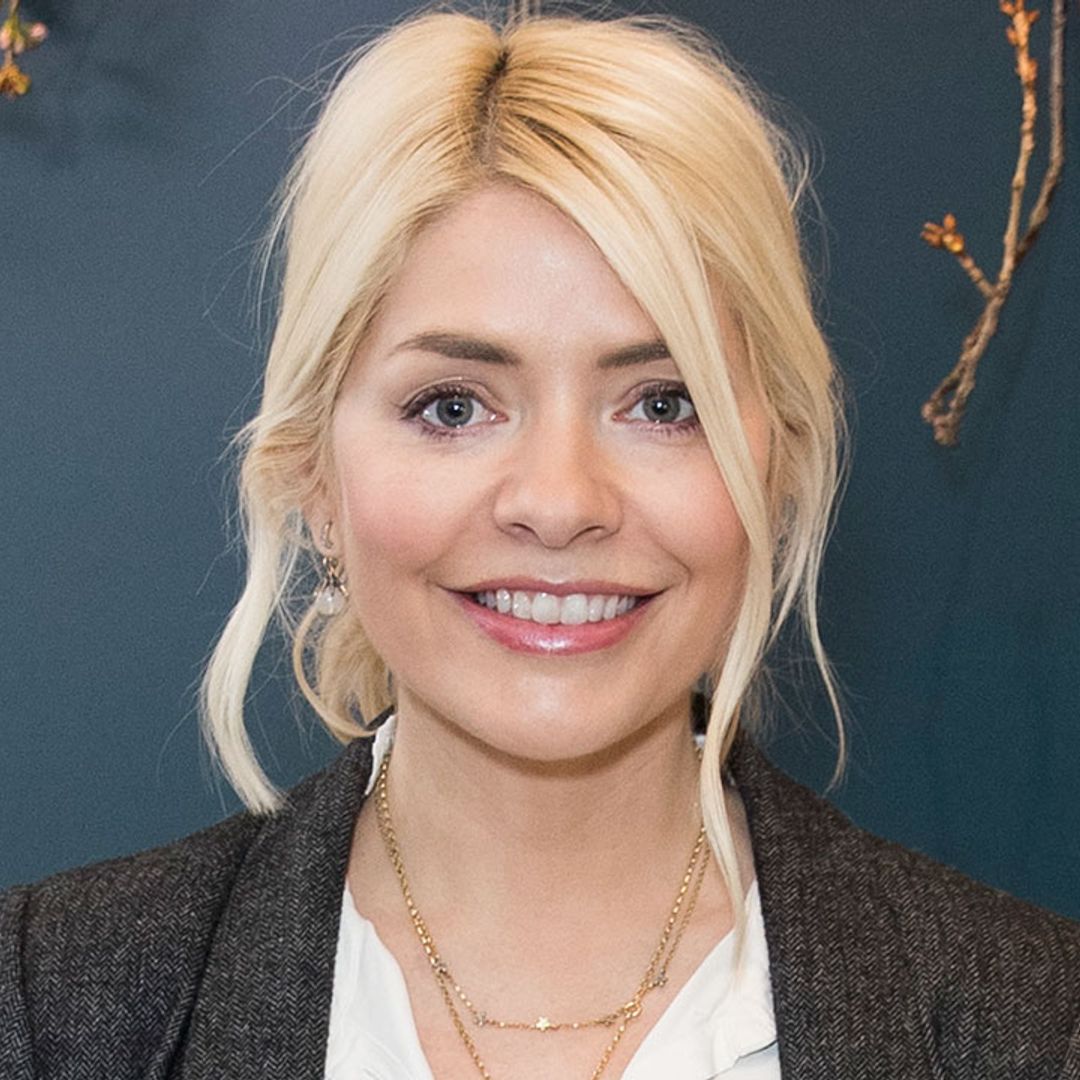 This Morning's Holly Willoughby sparks reaction with stunning new photo of lookalike mum