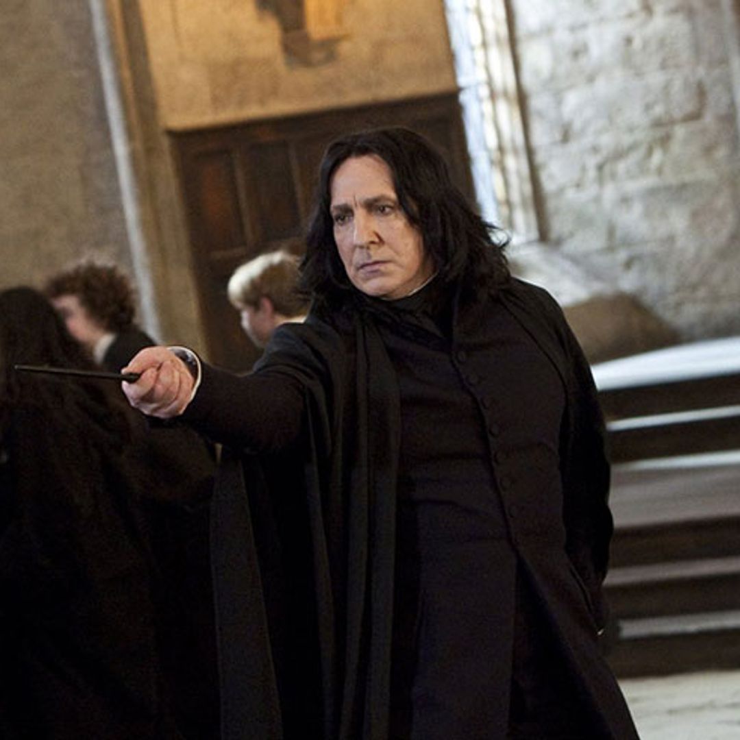 JK Rowling apologises for killing Snape, fans have hilarious mixed reaction