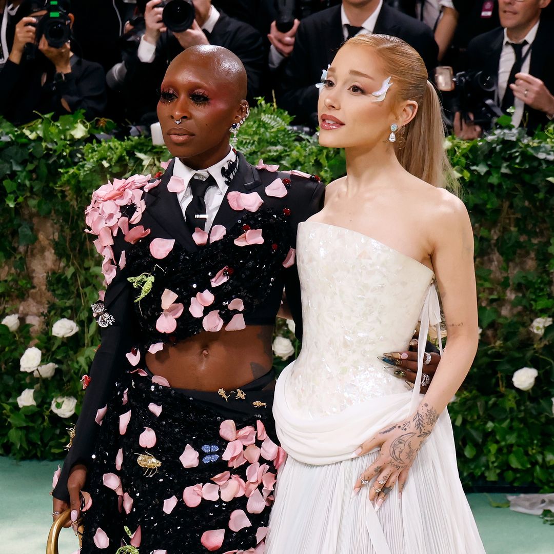Ariana Grande's 'Glinda' makeup is the real star of the Wicked trailer