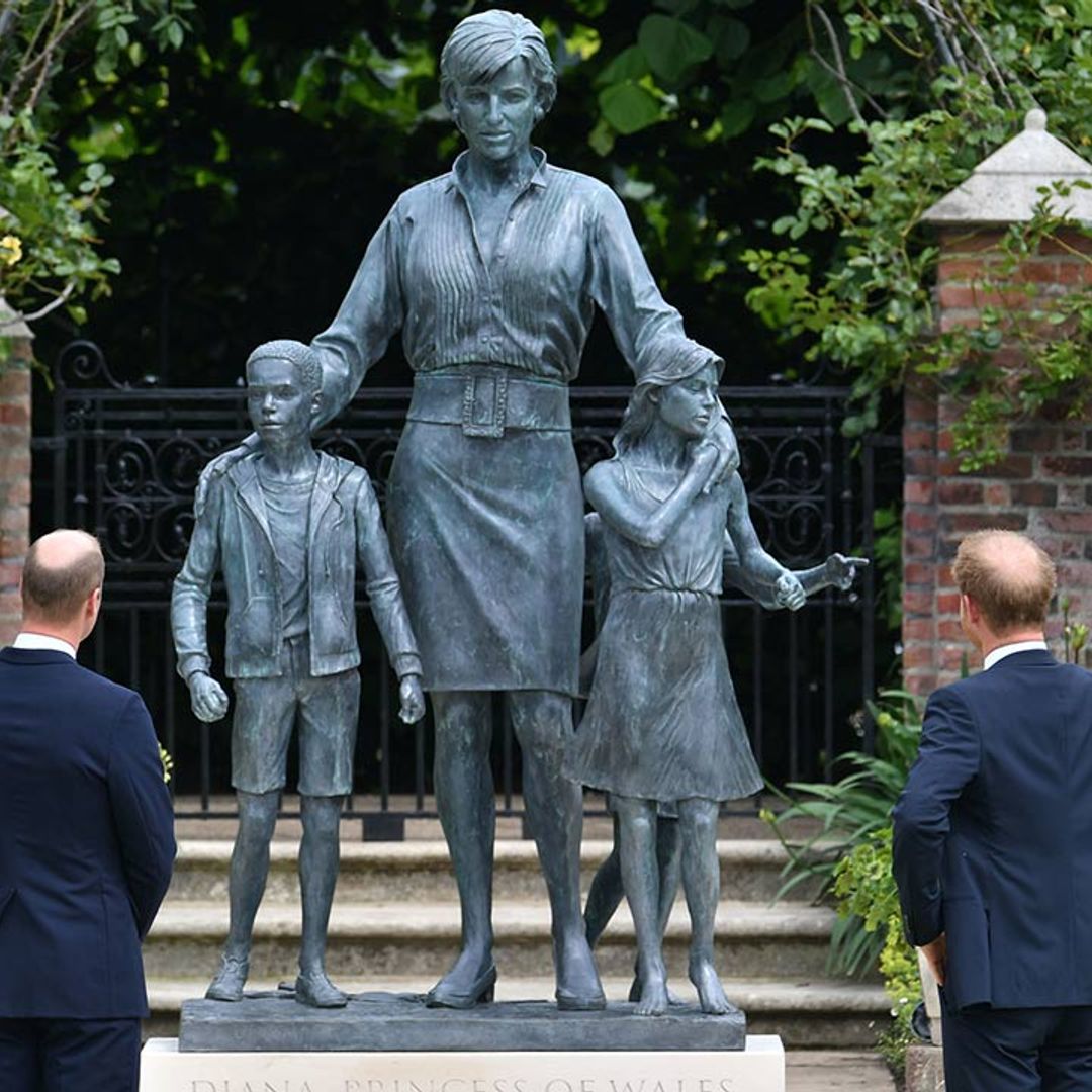 Princess Diana's statue has royal fans all saying the same thing