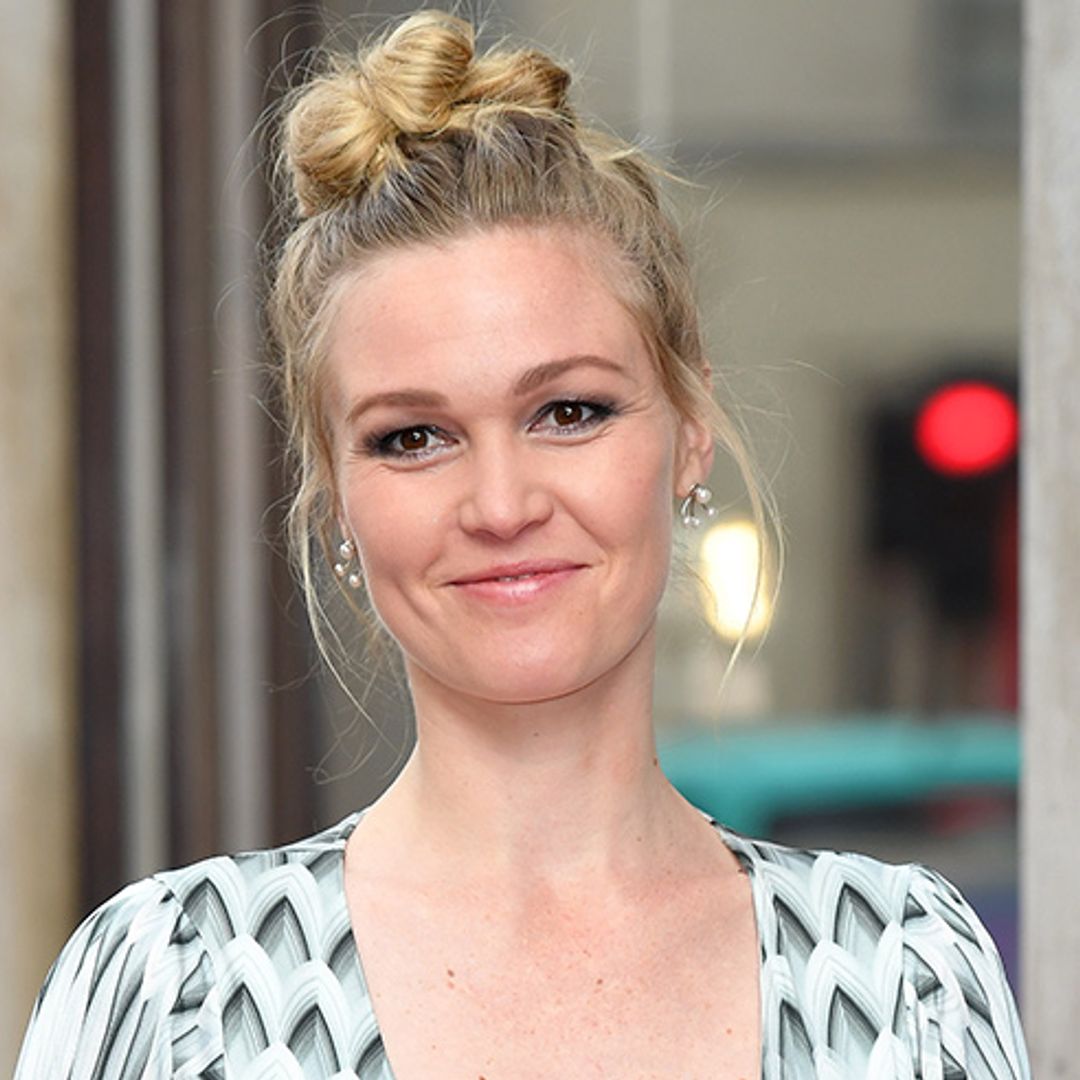 Julia Stiles debuts her baby bump: 'I couldn't resist'