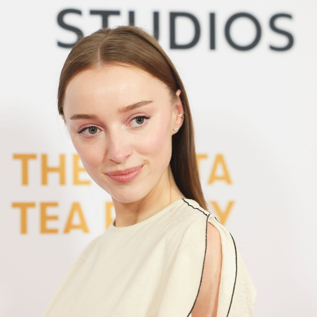 Bridgerton's Phoebe Dynevor reveals how she is inspired by her very famous mom 