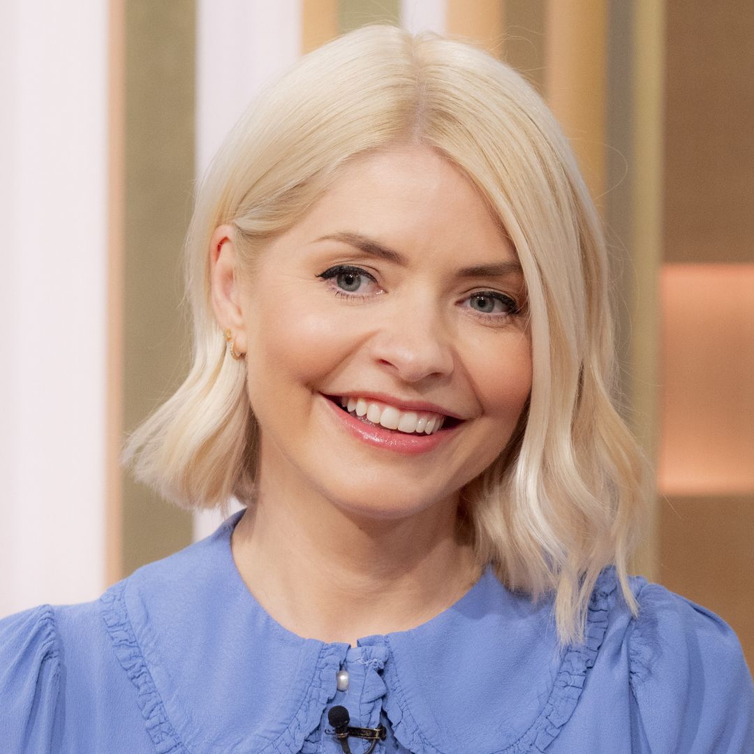 Holly Willoughby apologises to fans as she makes Glastonbury confession