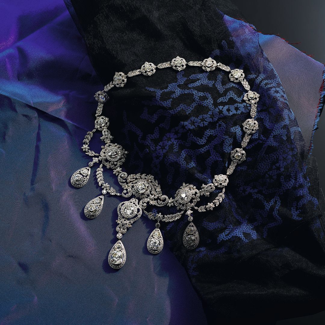 The Wade necklace from the Tiffany archives was worn by Mia Goth in the movie