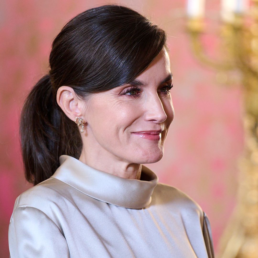 Queen Letizia stuns in ultra-trendy shoes and cropped jacket with special meaning