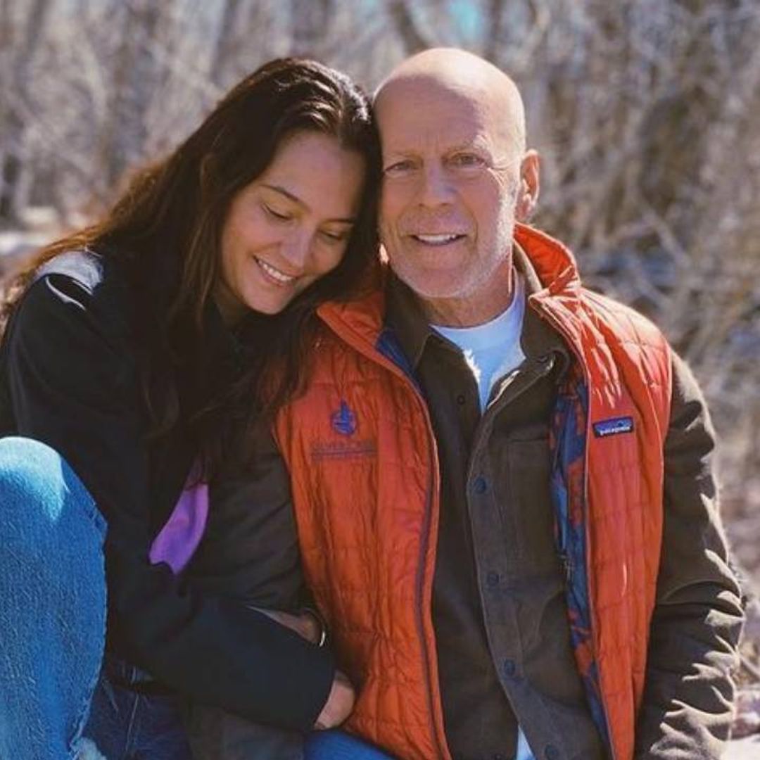 Bruce Willis' new heartwarming photos surrounded by his loved ones leaves fans in awe
