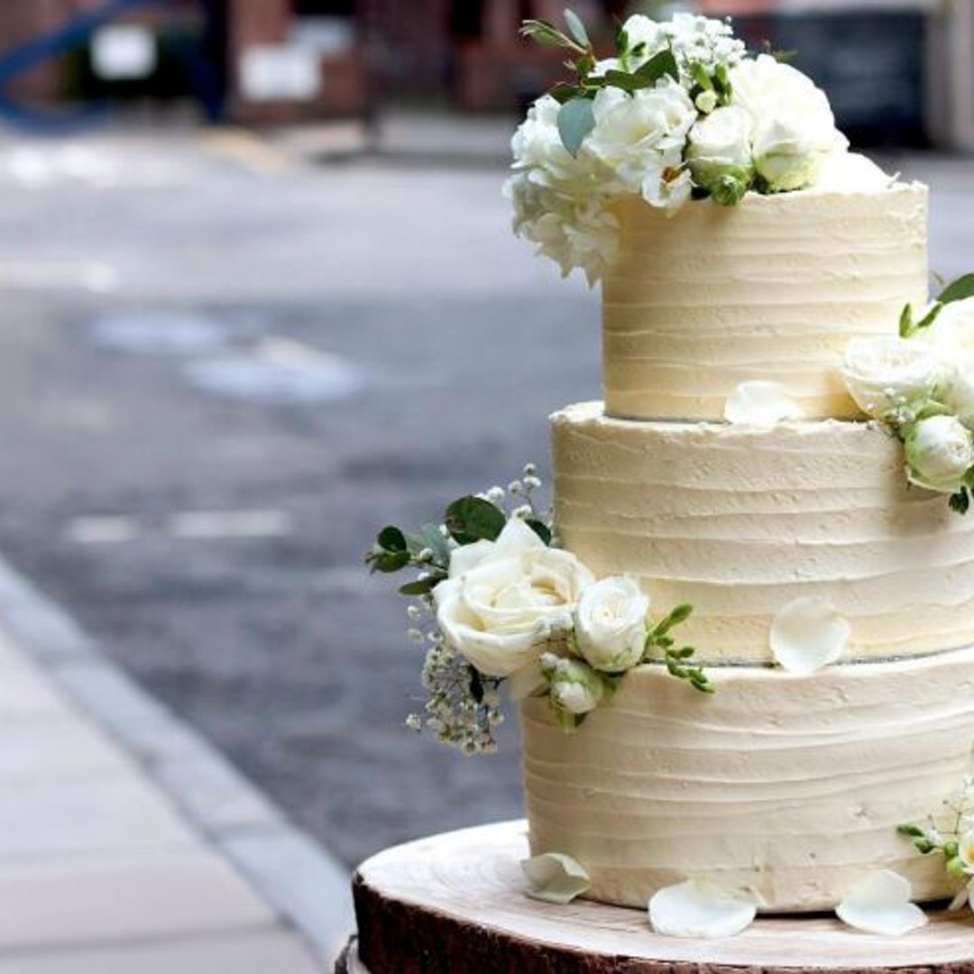 How to create a vegan lemon elderflower royal wedding cake like Prince Harry and Meghan Markle's