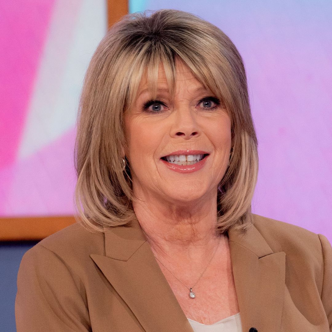 Loose Women's Ruth Langsford is a total vixen in skinny jeans and unique coat