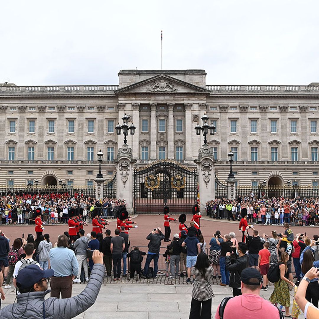 Royal tradition resumes at the Queen's London home much to the delight of fans