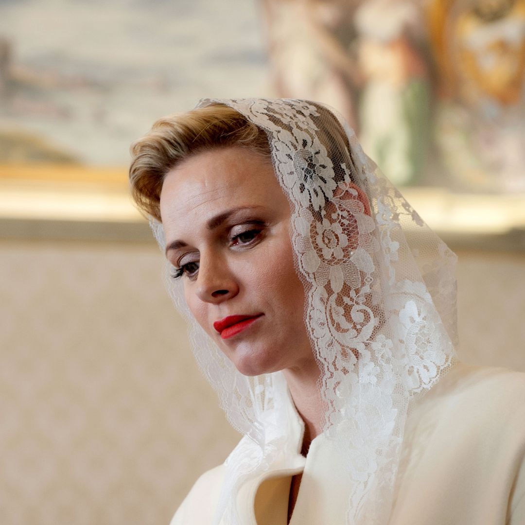 Why can certain Queens wear white to meet the Pope? 