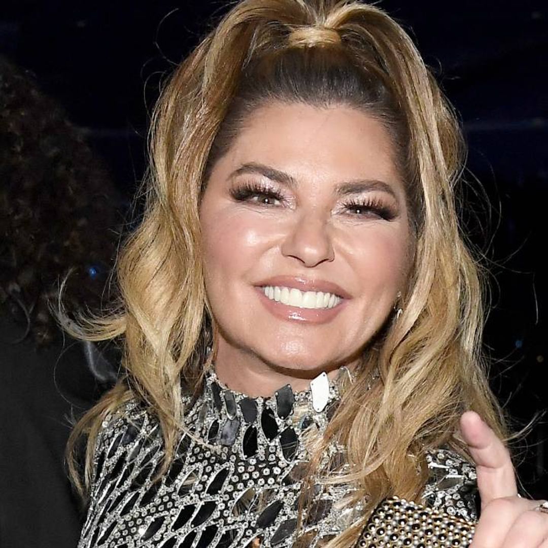 Shania Twain counts down to show finale in shimmery gown and top hat