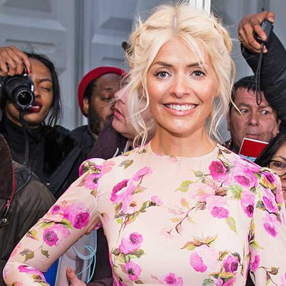 Holly Willoughby showcases her new platinum blonde hair