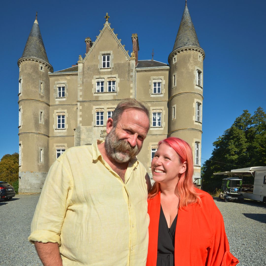 How much does it cost to stay at Dick and Angel Strawbridge's luxury chateau?