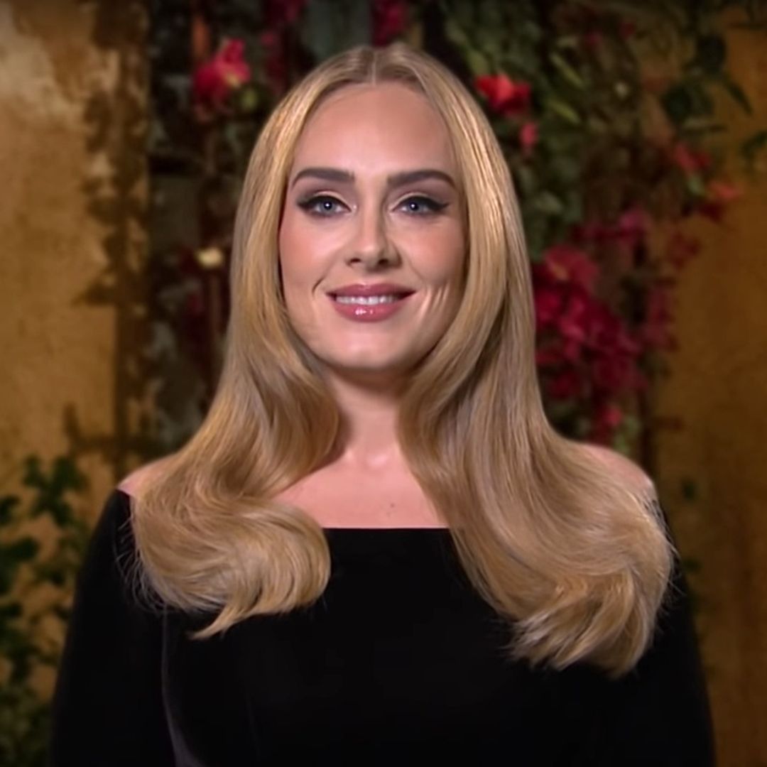 Adele's off-shoulder tuxedo top had SNL fans swooning