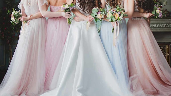 Bride-with-bridesmaids