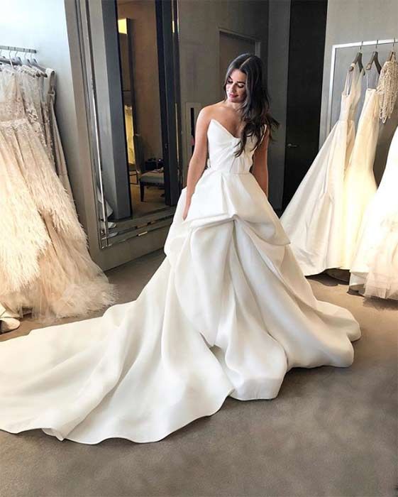 wedding dress for full hourglass figure