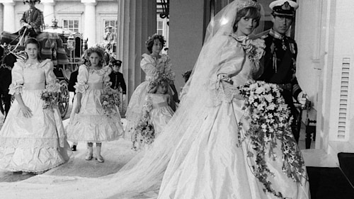 Princess Diana's bridesmaid Lady Sarah Chatto's dress was mighty like royal's wedding gown – photo