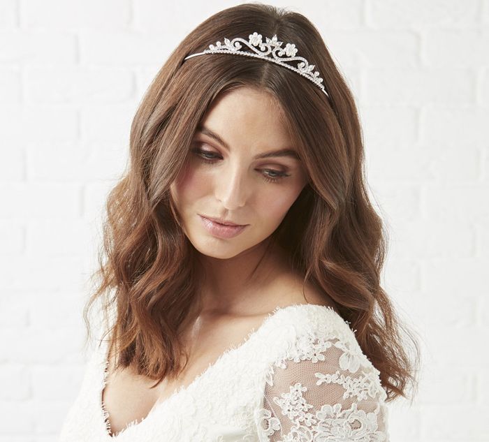 Best bridal hair accessories to elevate your wedding outfit: From vintage  to boho | HELLO!