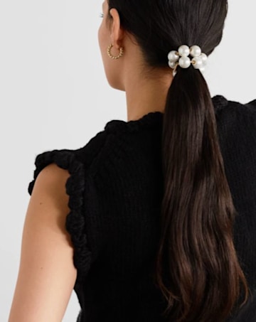 Best bridal hair accessories to elevate your wedding outfit: From vintage to boho | HELLO! Best bridal hair accessories to elevate your wedding outfit: From vintage to boho | HELLO!