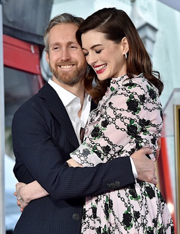 anne-hathaway-husband