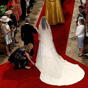 Kate Middleton's wedding dress was with secret family tributes – photos | HELLO!