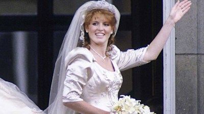 Sarah Ferguson swapped bridal gown for eye-catching outfit at royal wedding – and wow