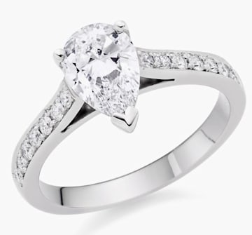 pear-diamond-ring