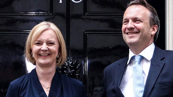 Liz Truss And Rarely Seen Husband Hughs 22 Year Marriage And Career Threatening Affair Hello 