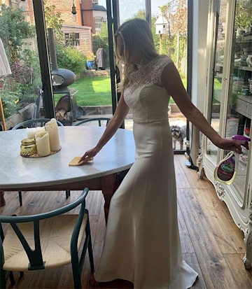 lisa-faulkner-wedding-dress-housework