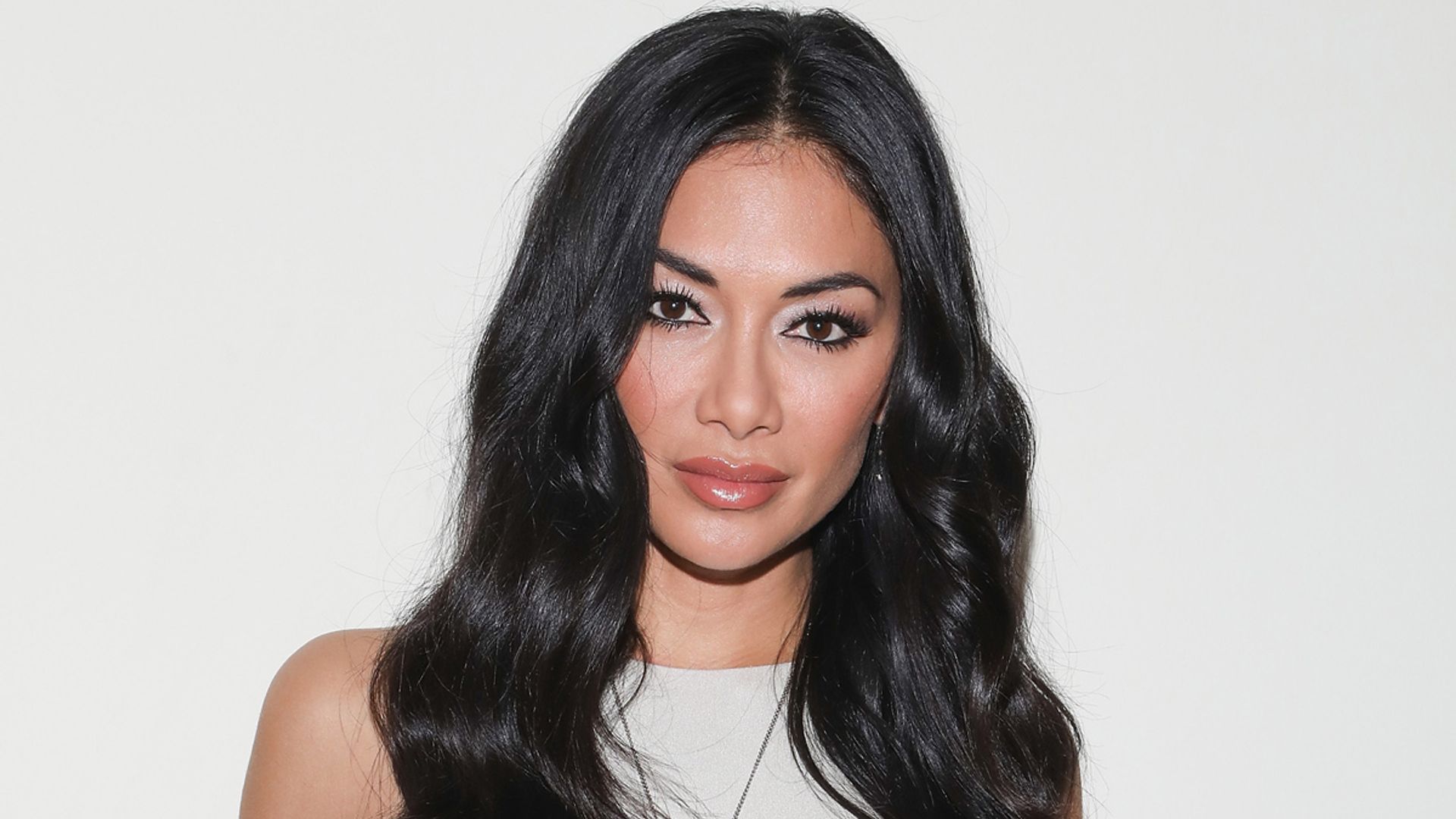 Nicole Scherzinger Sizzles In Slinky Bridal Dress That Leaves Fans Nicole Scherzinger Sizzles In Slinky Bridal Dress That Leaves Fans