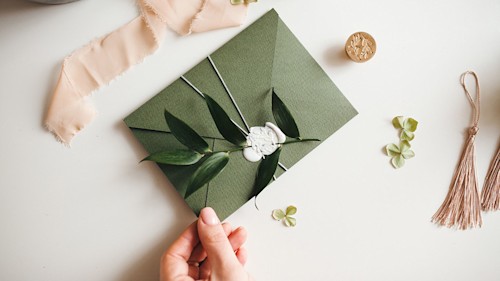 When to send your wedding invitations – your modern etiquette guide
