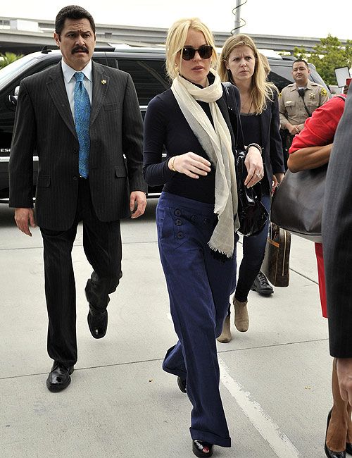 Lindsay Lohan sentenced for four months in jail and 480 hours of