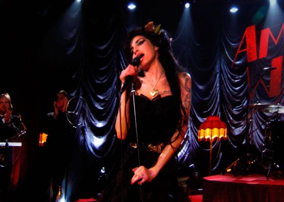 Amy Winehouse found dead at 27 | HELLO!