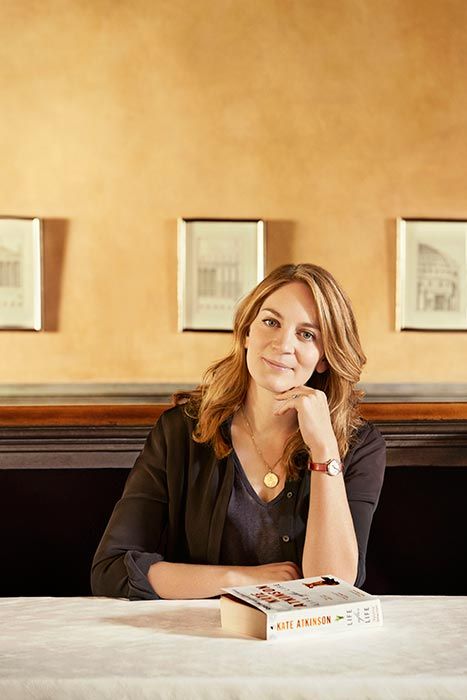 Emily Blunt books a reading date with sister | HELLO!