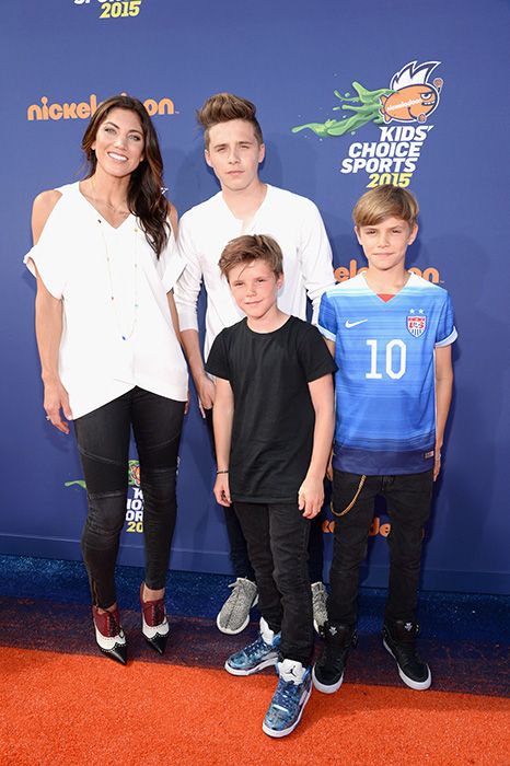 Brooklyn Beckham takes brothers Romeo and Cruz to Kids' Choice Sports ...