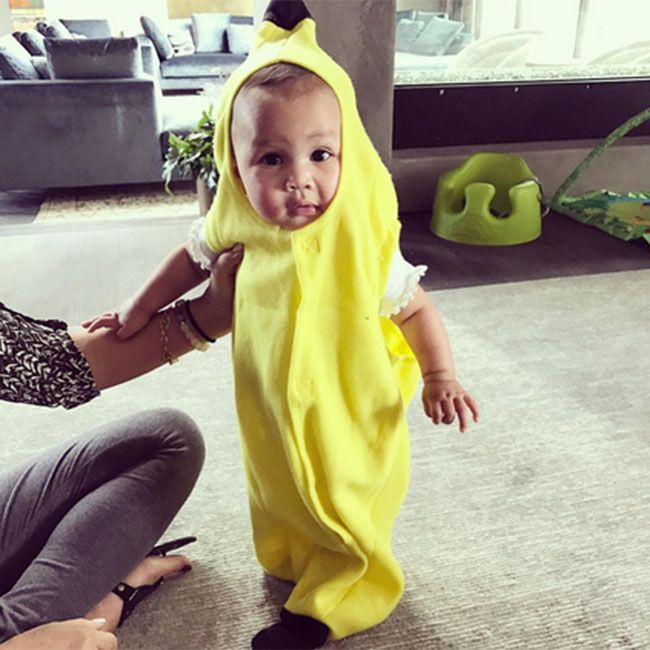 Chrissy Teigen Dresses Baby Luna Up For Hello - Diy Baby Banana Costume 12 Months