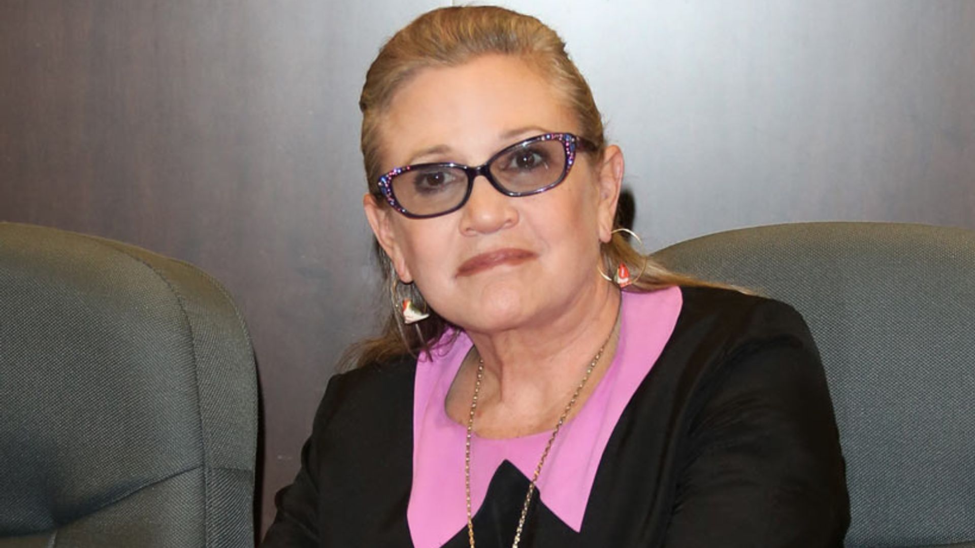 Carrie Fisher dies days after suffering heart attack | HELLO!