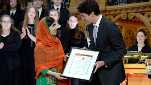 Justin Trudeau presents Malala Yousafzai with honorary Canadian citizenship