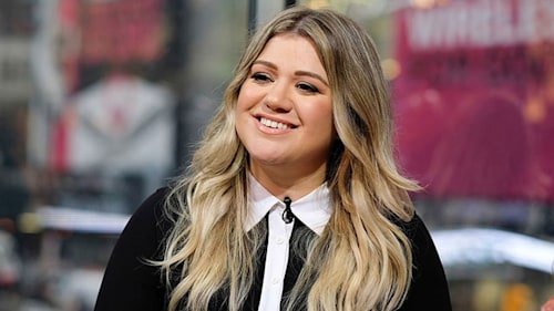 Kelly Clarkson's reaction to her birthday surprise is the best - see it here!