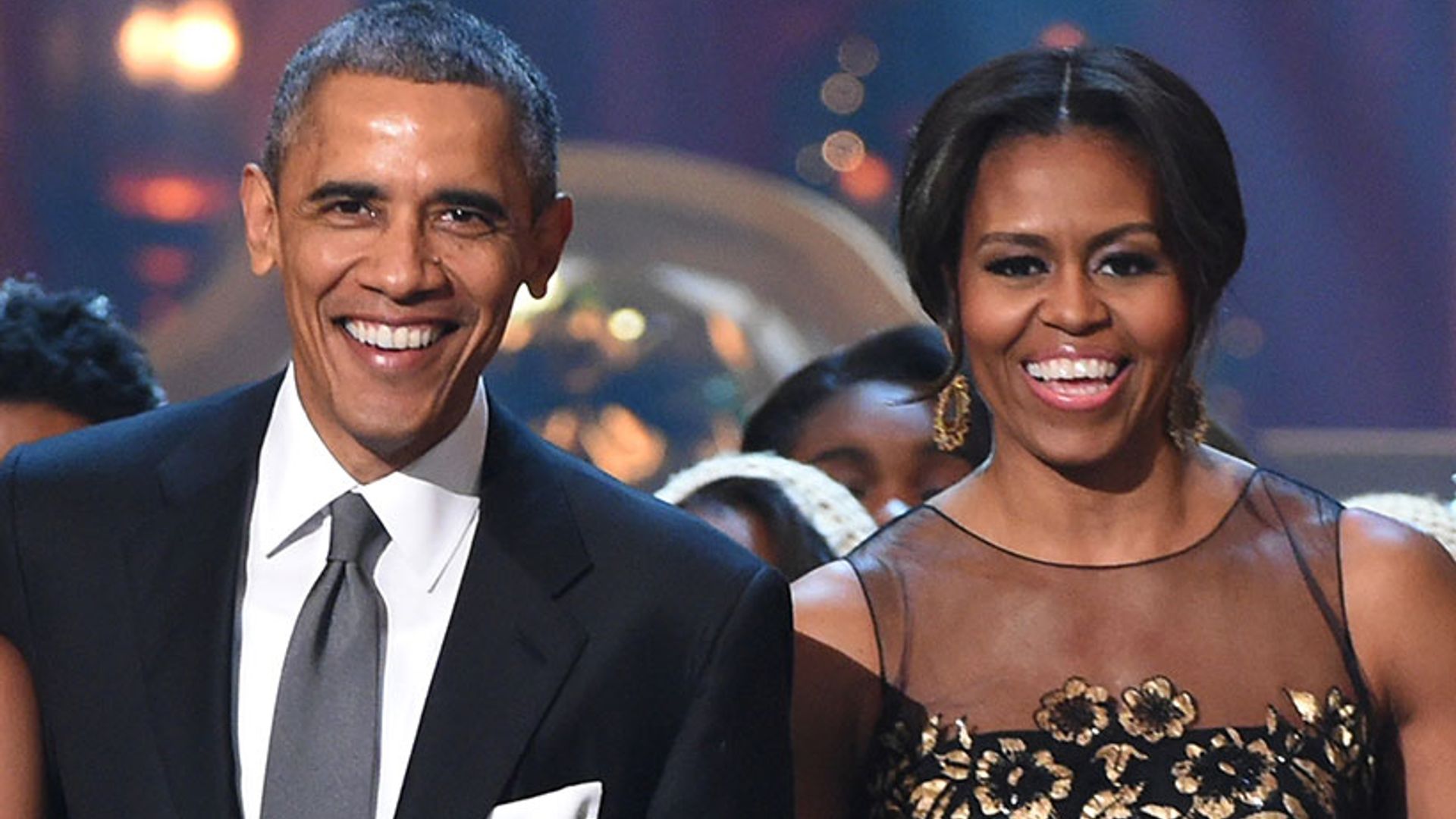 Barack Obama Surprises Wife Michelle With Special 25th Anniversary ...